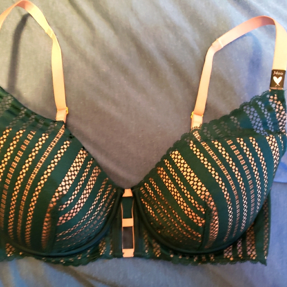 NWT vs  Luxe bra